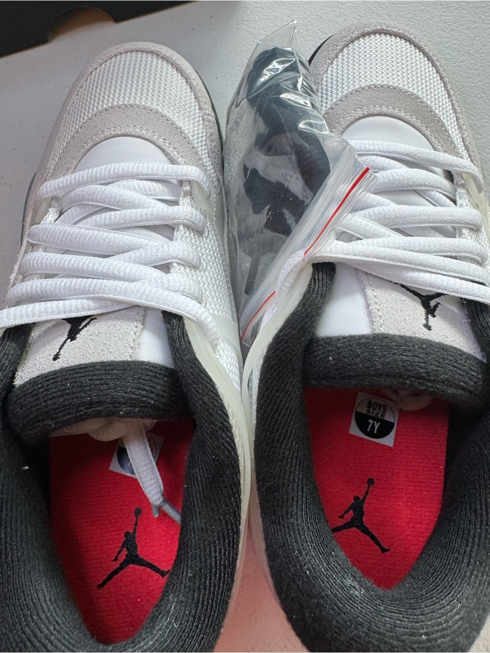 Jordan 4 RM White Light Smoke Grey Black (GS) - Picture 7 of 8